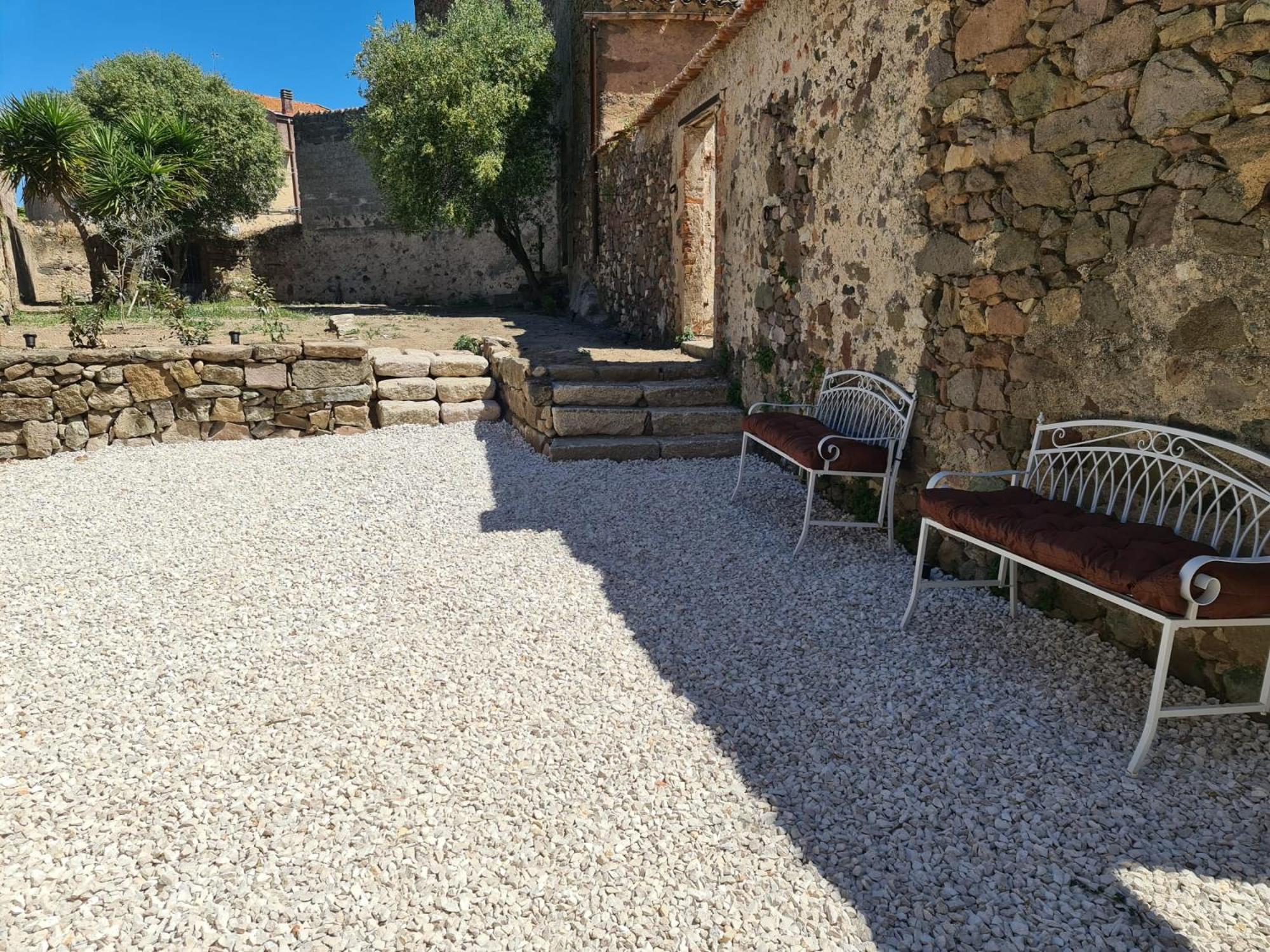 Vila Borgo Santo Stefano Oschiri Exteriér fotografie